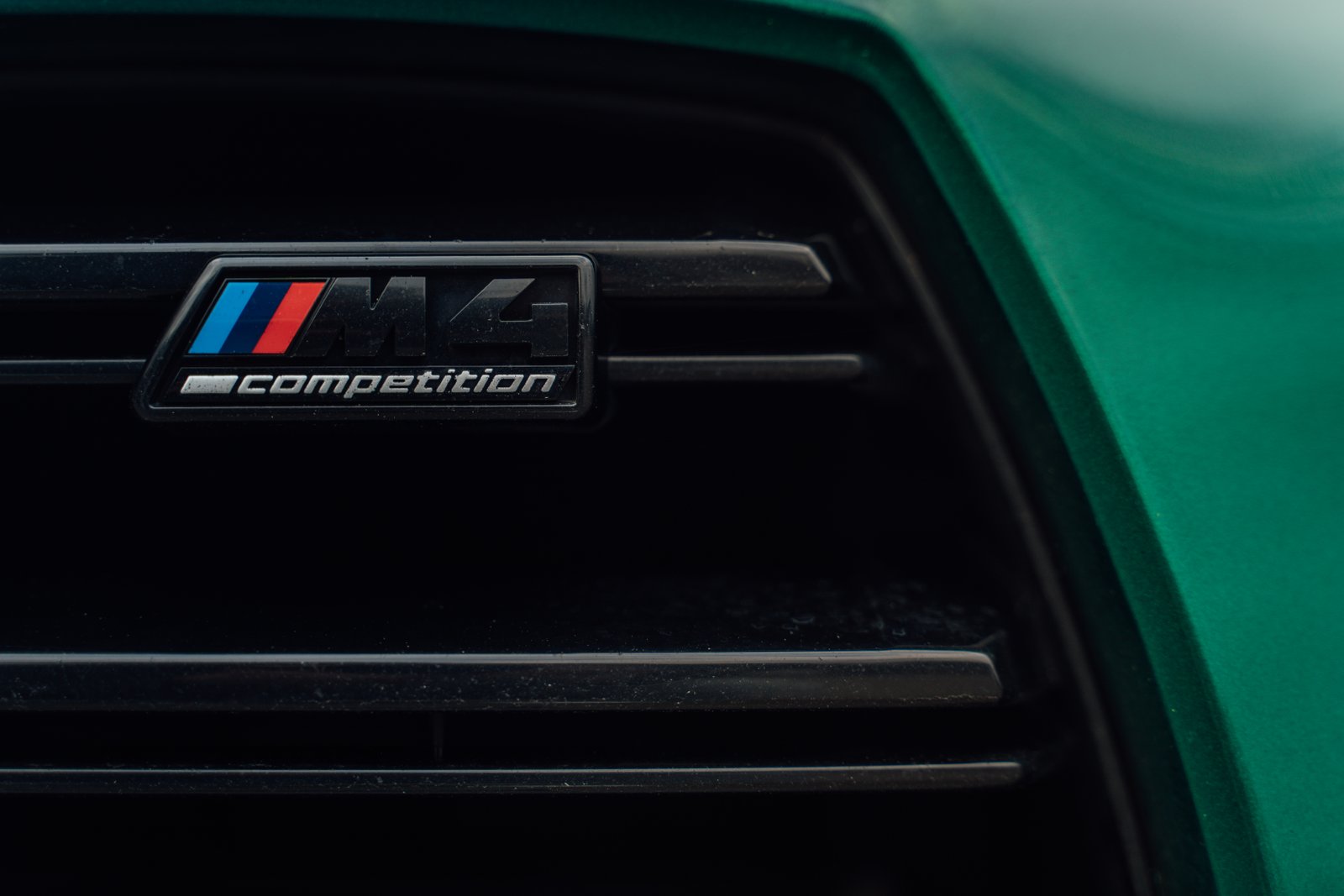 BMW M4 badge photo
