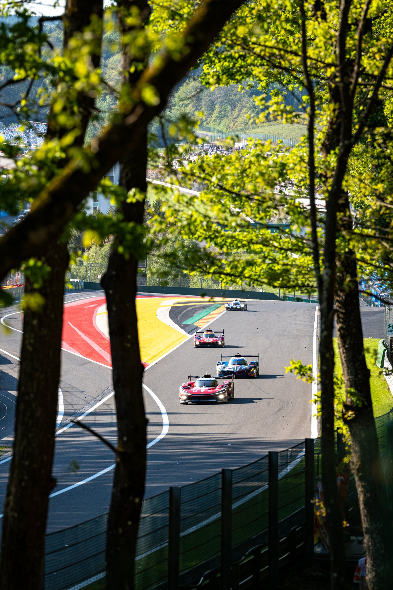 4 Hypercars at the top of Raidillon